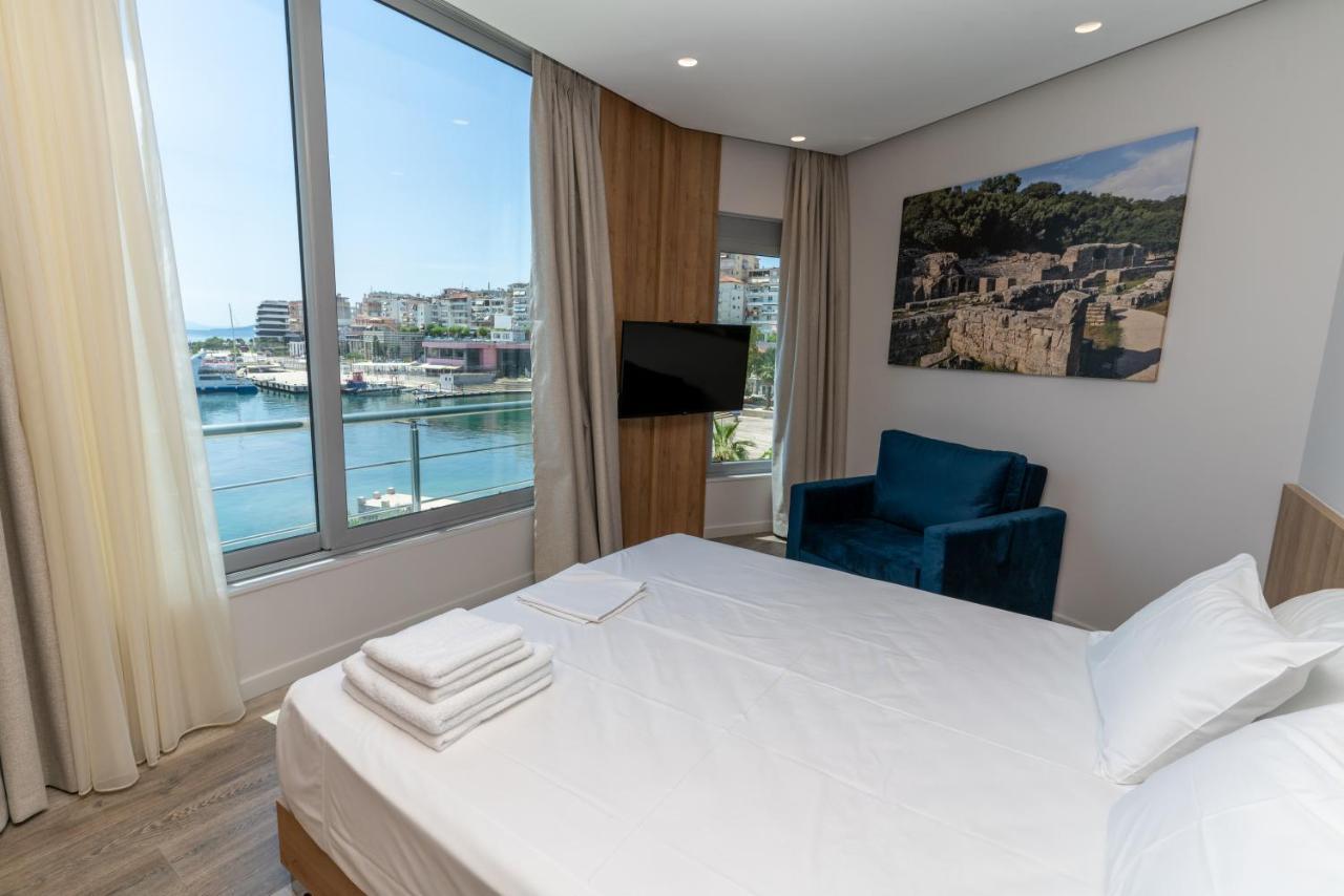Titania Hotel Saranda Extérieur photo